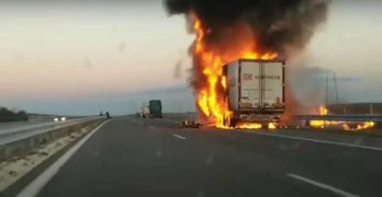 Тир гори на автомагистрала „Марица“ в платното за Свиленград