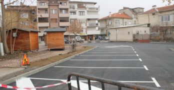 Общината ремонтира натоварени паркинги в центъра на Свиленград