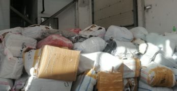 Над 28 000 „маркови“ дрехи задържаха митническите служители на МП „Капитан Андреево”