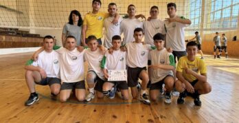 Отборът по волейбол на СУ „Д-р Петър Берон“ – Свиленград втори на областния кръг на Ученическите игри