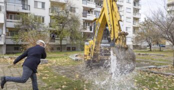 Кметът на Свиленград арх. Анастас Карчев направи първа копка на благоустрояването на кв. „Изгрев“