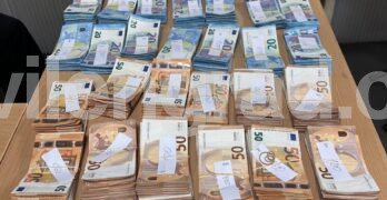 Недекларирана валута за над 320 000 лева откриха митническите служители на МП „Капитан Андреево“