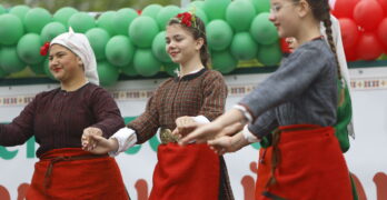 В село Мустрак започна III Фолклорен фестивал „Запели са, заиграли край Сакара“