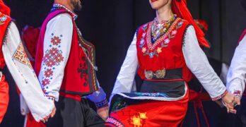 Забелязано в Свиленград: След 155 години на сцената в читалището /снимка 2/