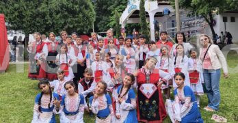 Хореографията на „Циганско хоро“, една от най-атрактивните и сложни на етнофестивала в Минерални бани