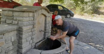 Забелязано край Свиленград: Пресъхнала чешма потече отново