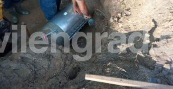 В Свиленград екипи на ВиК отстраняват авария на главен водопровод