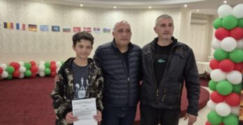 Свиленградският шахматен талант Атанас Вангелов е първи при състезателите с ЕЛО до 1800 точки на международния фестивал „Кърджали“