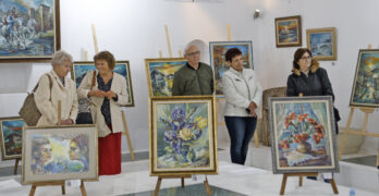 „Пътешествие през сиянието на природата“ бе открита в арт галерията на Свиленград за Деня на народните будители