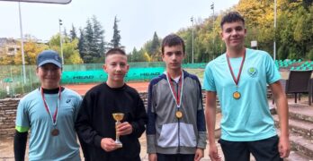 Свиленградските тенис таланти Атанас Янков и Никол Бюлбюлева спечелиха първите места на регионален турнир за юноши и девойки до 14 години