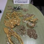 Митническите служители на МП „Капитан Андреево“ задържаха златни накити за над 220 000 лева