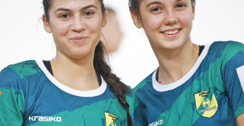 Забелязано в Свиленград: Усмивки след хандбалната победа, вчера /снимки/