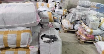 Митничарите на МП „Лесово“ задържаха над 50 000 „маркови“ облекла