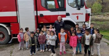 Учебна евакуация при пожар направиха в ОУ „Христо Ботев“, село Левка