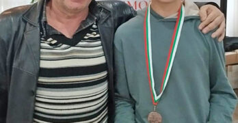 Свиленградският млад шахматист Атанас Вангелов победи международен майстор