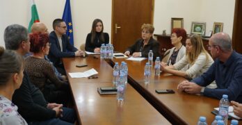 Д-р Стефка Здравкова проведе работна среща, посветена на спешни мерки срещу нерегламентираните сметища