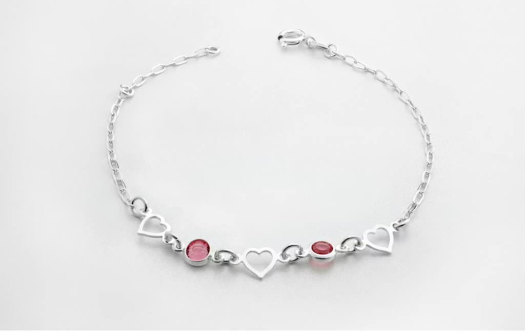 Защо сребърната гривна е идеален подарък