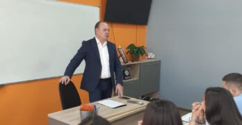 Един необикновен час по право с адвокат Георги Еленков