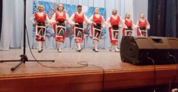 В село Белица изпратиха годината с благотворителен концерт