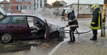 В Свиленград се подпали автомобил в движение/снимки, видео/