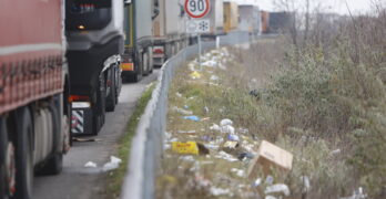 Терорът на тировете между Любимец и Свиленград продължава и след празниците /снимки, видео/