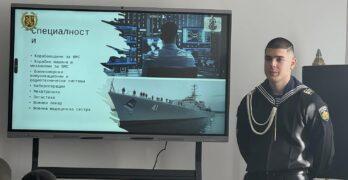 Курсанти във ВВМУ влязоха в свиленградската професионална гимназия „Христо Ботев“