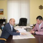 Кметът Свиленград арх. Анастас Карчев и председателят на Българската асоциация за възобновяема енергия Илия Илиев обсъдиха енергийната ефективност на общината