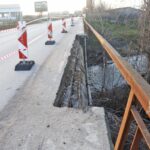 Движението през моста на км 370 на Републикански път I-8 Свиленград-Капитан Андреево е ограничено само за транзитно преминаващи камиони над 12 т