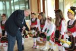 Лазарки гостуваха в дома на Кмета на община Любимец Анастас Анастасов
