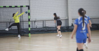 Свиленградските 14-годишни хандбалистки са първи в зоната, печелят домакинството на зоналните финали