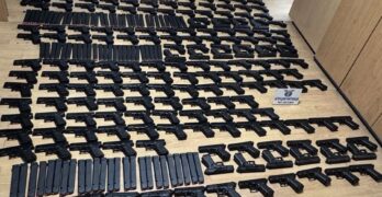 198 контрабандни пистолета откриха митническите служители на МП „Лесово“ в товарен автомобил