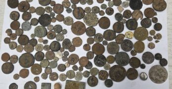 Нас 4600 странни монети и предмети задържаха на МП Капитан Андреево
