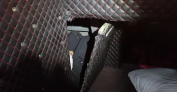 На ГКПП „Капитан Андреево“, община Свиленград, арестуваха шестима, укрити в тайник на автобус