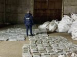 Спецоперация на ДАНС, ГДБОП и прокуратурата: База за наркотици, 250 кг марихуана и хеликоптер са открити при съвместната работа
