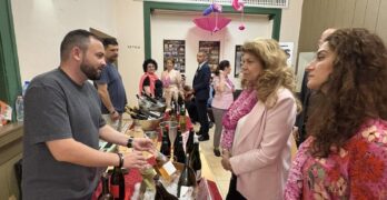 Президентът Илияна Йотова се запозна с вината на Sarandiev Winery