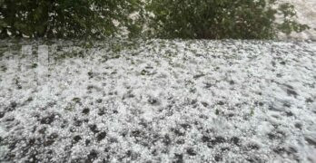 Забелязано в Свиленград: Здрава градушка падна, има наводнени дворове/клип/