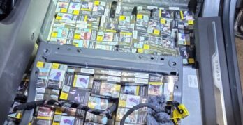 Близо 40 000 къса контрабандни цигари в лек автомобил откриха митническите служители на МП Капитан Андреево
