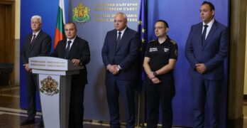 Министърът на земеделието и храните забрани косенето на тревни площи от 10 юли до 01 септември