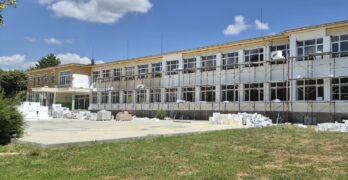 Започнаха строително-монтажните работи за изпълнение на мерки за енергийна ефективност на сградата на ОУ „Христо Ботев“ в село Левка