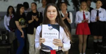 Николета Маргаритова защити професионално ниво С1 за владеене на руски език