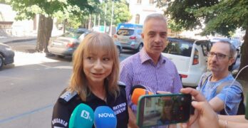 Над 1 млн. къса контрабандни цигари в алуминиеви панели откриха митническите служи на МП „Лесово“