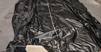 Нов удар на Лесово: Митничари задържаха контрабандни лодки за Ламанша