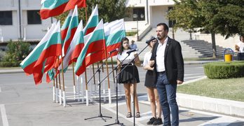 Свиленград отбеляза Съединението на България с поднасяне на венци