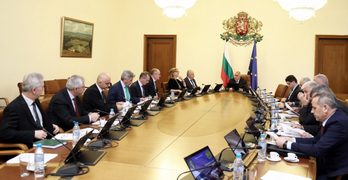 Цените на електроенергията и парното за битовите потребители няма да бъдат увеличавани през настоящия отоплителен сезон
