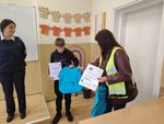 Гордост за Първо ОУ „Иван Вазов“ – Свиленград: Седмокласници върнаха изгубена дебитна карта
