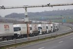 Край Свиленград: Чужденец застигна и удари отзад наш шофьор на АМ „Марица“, опашката от тирове стигна Любимец