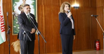 Свиленград посрещна кандидатпрезидентската двойка Илияна Йотова и Кирил Вълчев