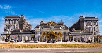 Близо 2 000 души посетиха Goldeneye Hotel & Resort за едно денонощие