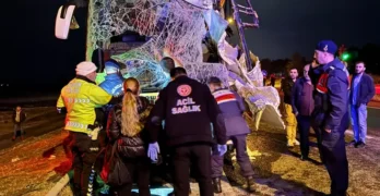 Български туристически автобус се сблъска с камион в Одрин: 10 ранени
